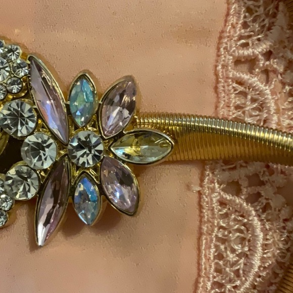 NWT Stretchy INC Gold Belt with Crystal Buckle Embellishment - Picture 3 of 4